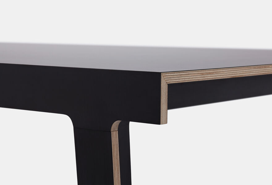 M5 L1700 black detail 01 Frank c Peter Guenzel Established Sons 72dpi